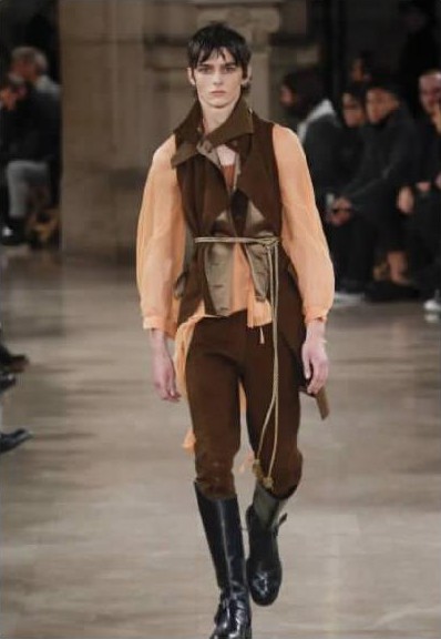 ͼ5 Ann Demeulemeester2018�ﶬ (ͼƬ��Դ:�����й�΢�Ź��ں�)